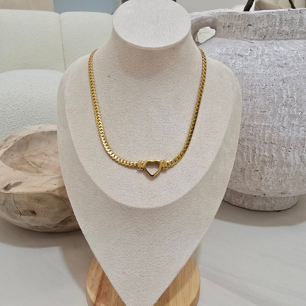 Amour Link heart necklace