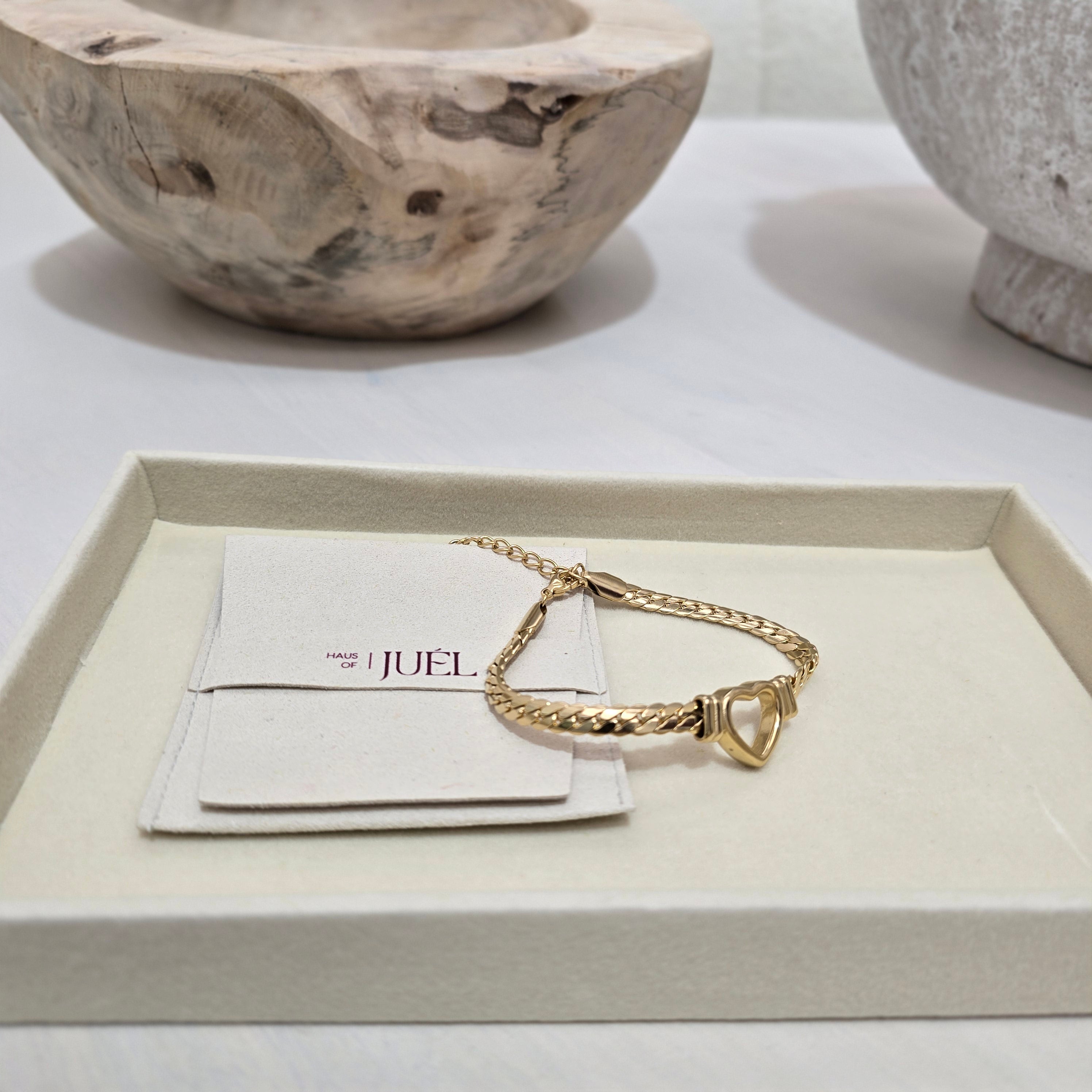 Amour link heart bracelet