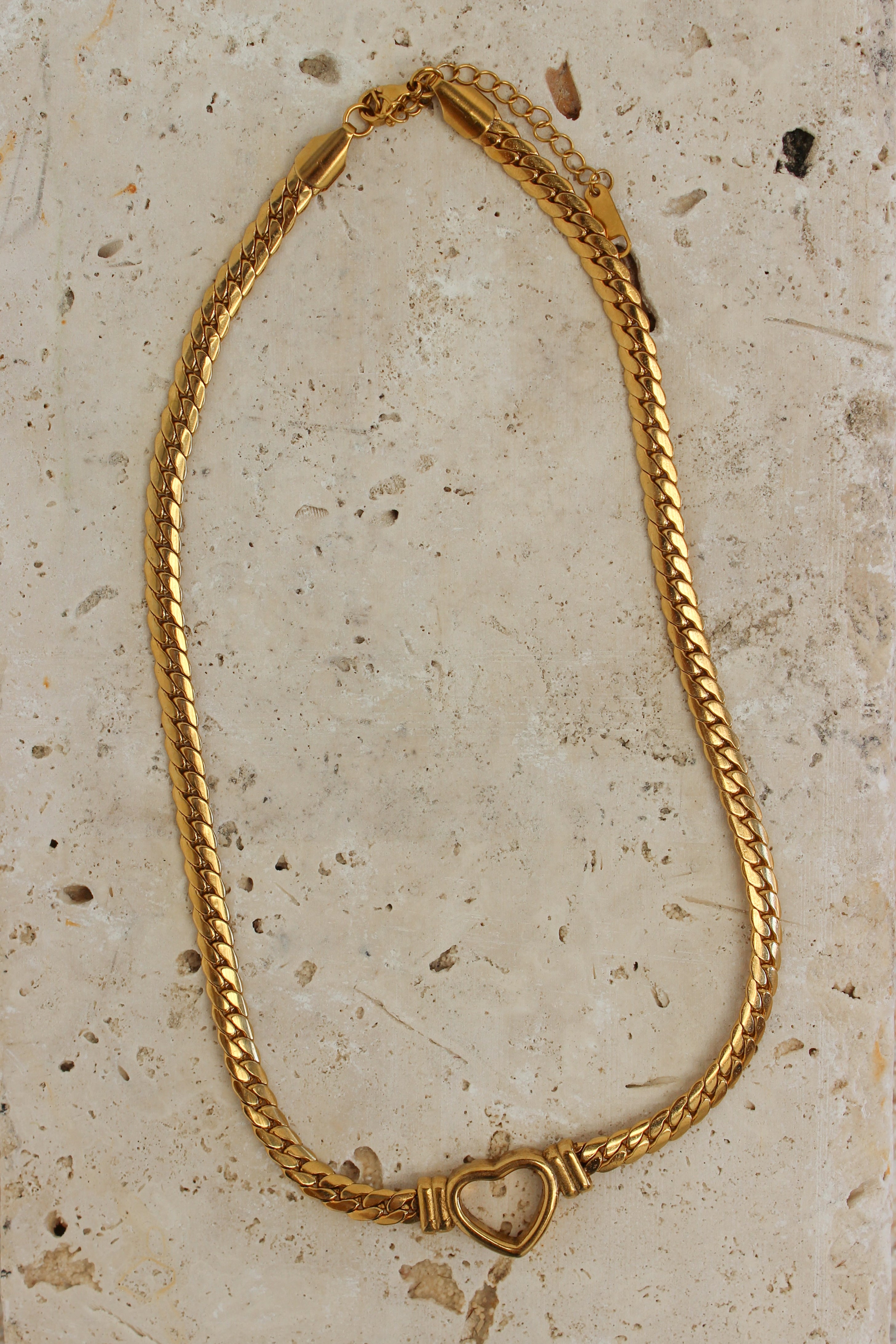 Amour Link heart necklace