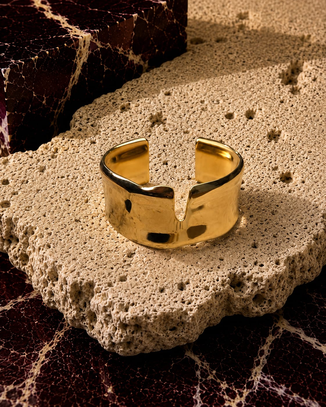 Elara Sculpted Bangle