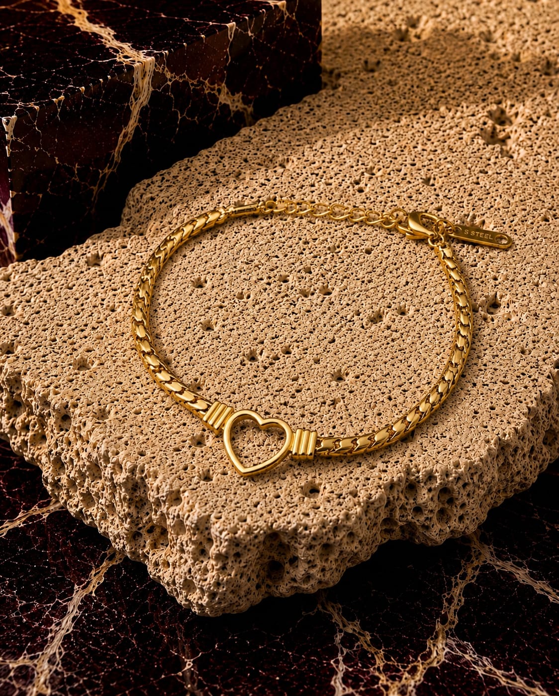 Amour link heart bracelet