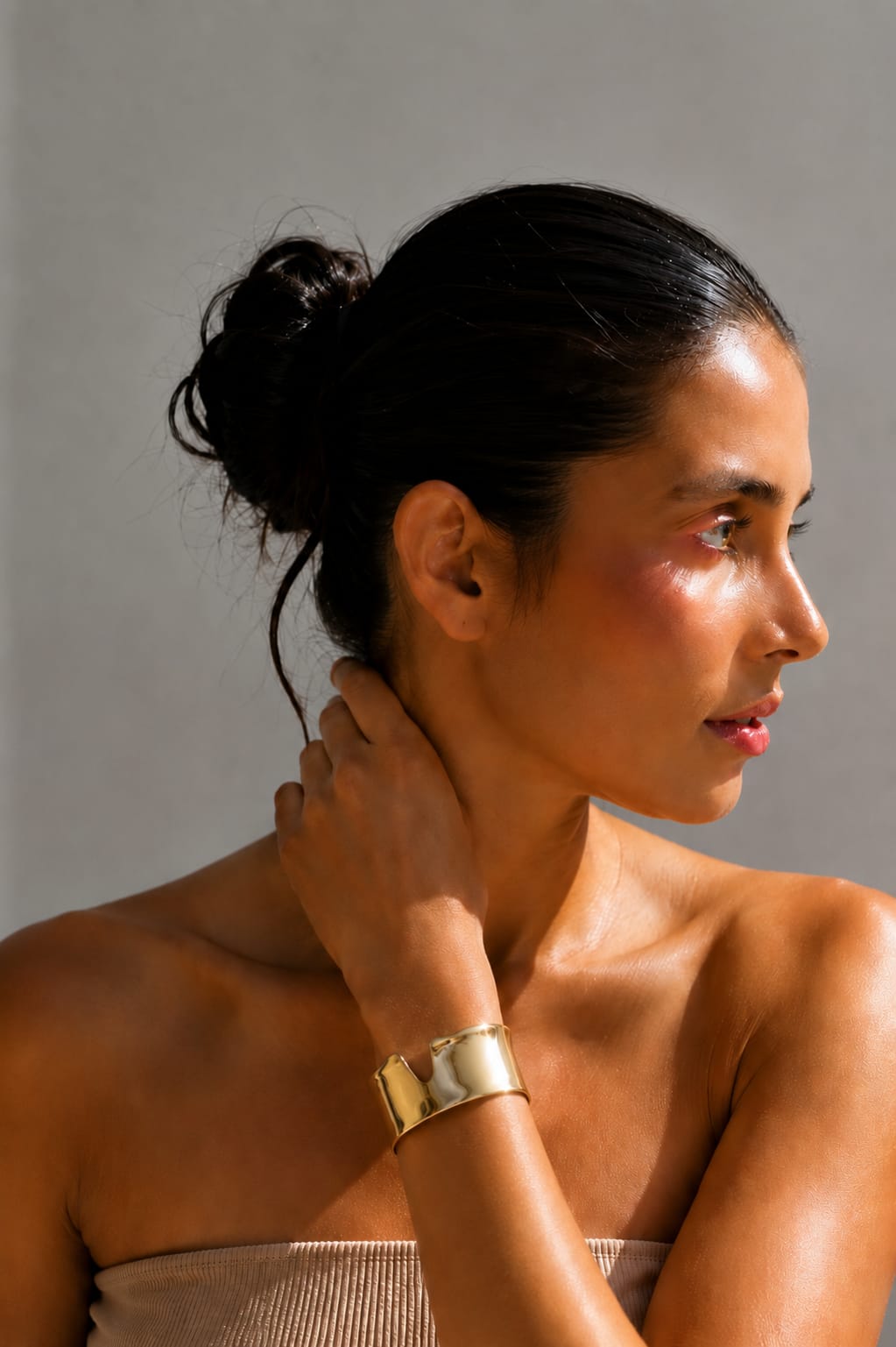 Elara Sculpted Bangle
