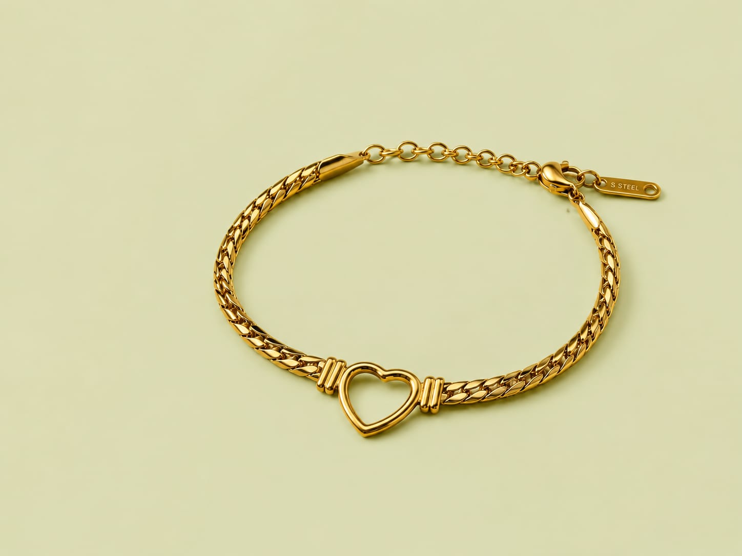 Amour Link Heart Bracelet