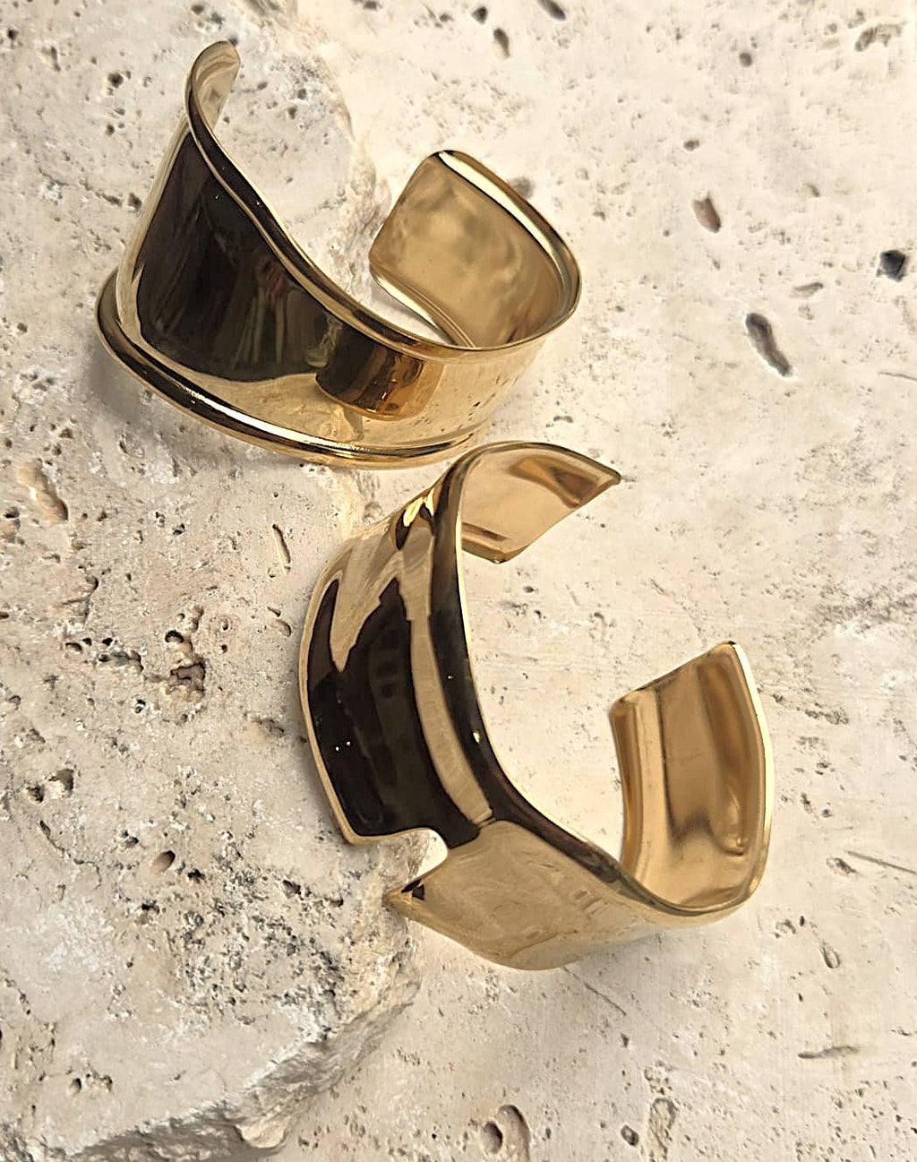 Contoured Arc Cuff
